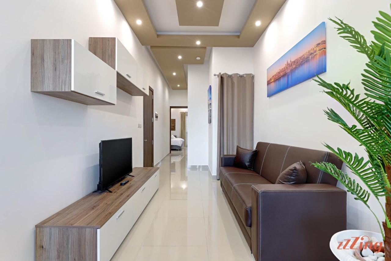 Luxurious Duplex Seafront Apt W Amazing Sea Views Birżebbuġa Екстериор снимка